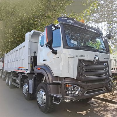 Ein guter Preis. HOWO NX Rechts- oder Linkshänder 320-400PS Zweihand-Tipper-Truck 12 Räder 8X4 Bergbau-Dump-Truck Treibstoffbehälter 400L Online